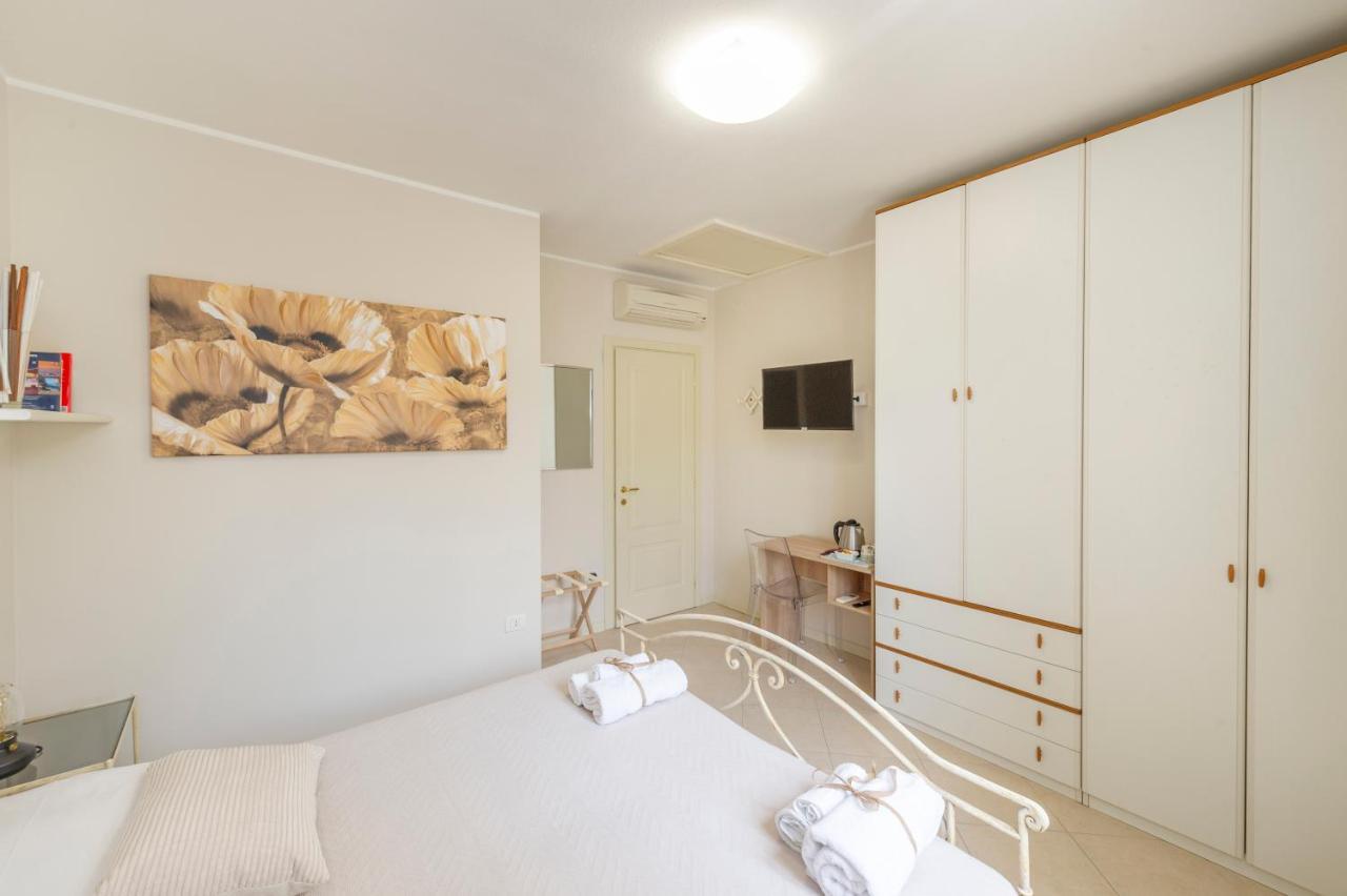 B&B Casa Paola Moniga del Garda Bagian luar foto